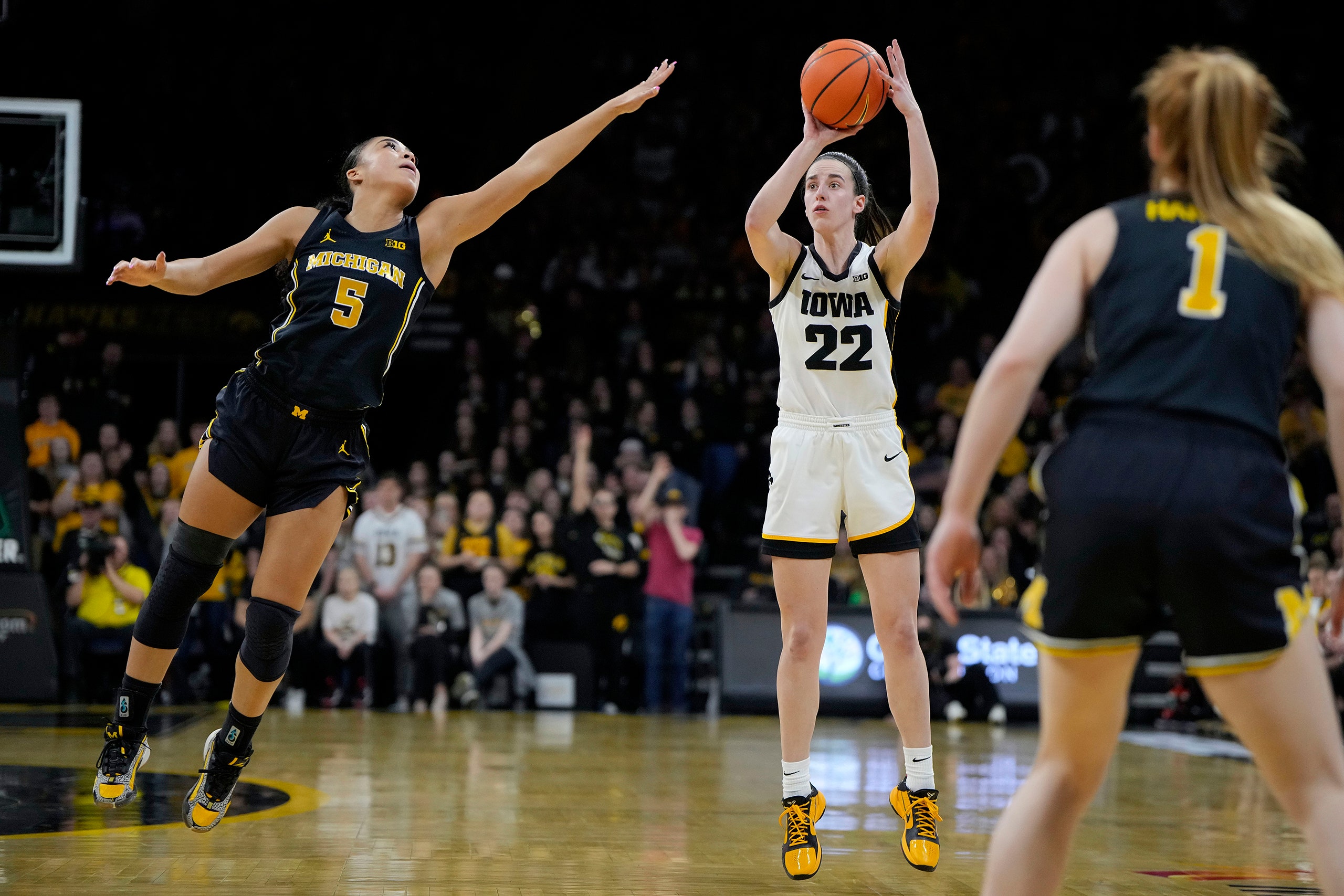 Caitlin Clark of Iowa defeated Pistol Pete Maravich’s record of 3,667 points to become the all-time highest scorer in NCAA Division