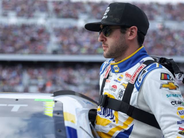 Breaking News: American Car driver racer chase elliott Tragically Dies in Car Crash in….