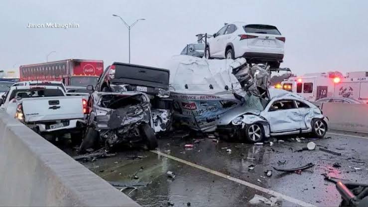 Ajax-hoofdcoach komt om het leven bij auto-ongeluk enkele minuten geleden.