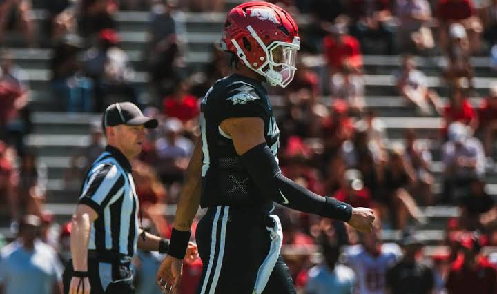 Unexpected setbck:for Razorback fans: Arkansas quarterback Taylen Green has announced his decision to leave the team and return to his former program, Boise State.