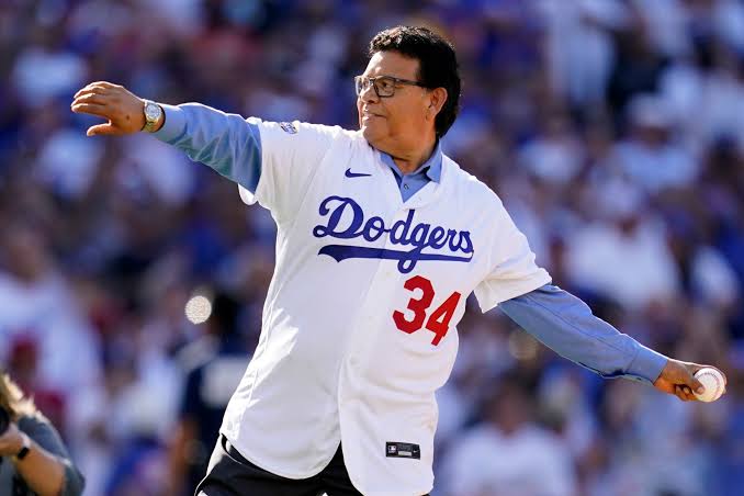 tragic news: Fernando Valenzuela a player from Los Angeles Dodgers  is confirm dead in a car accident …..