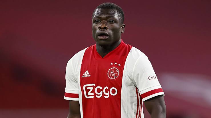 “I’AM LEAVING” Brian Brobbey heeft aangekondigd vandaag Ajax te verlaten vanwege…..LEES MEER